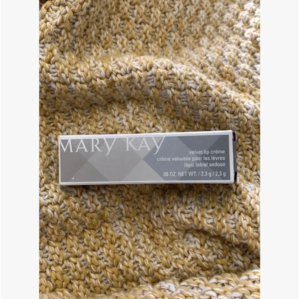 Mary Kay Velvet Lip Creme Lipstick Berry Stylish New in Box #088162